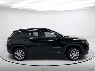 2024 Jeep Compass Latitude 3C4NJDFNXRT143289 in Plymouth, WI 2