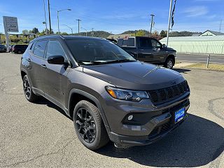 2024 Jeep Compass Latitude 3C4NJDBN9RT600664 in Roseburg, OR 7