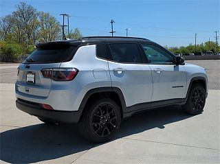 2024 Jeep Compass Latitude 3C4NJDBN5RT136675 in Southfield, MI 3