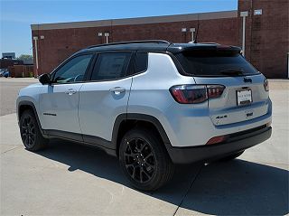 2024 Jeep Compass Latitude 3C4NJDBN5RT136675 in Southfield, MI 5