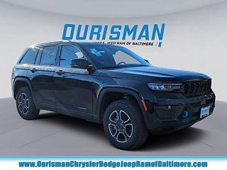 2024 Jeep Grand Cherokee Trailhawk 4xe VIN: 1C4RJYC67R8942127