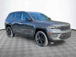 2024 Jeep Grand Cherokee  VIN: 1C4RJGAG2RC163477