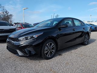 2024 Kia Forte LXS 3KPF24AD8RE730532 in Mentor, OH 3