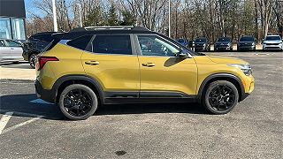 2024 Kia Seltos X-Line KNDEUCA77R7578446 in Lancaster, OH 5