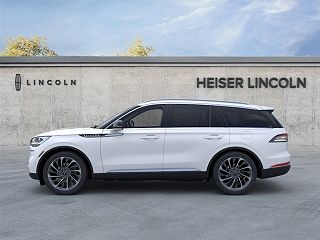 2024 Lincoln Aviator Reserve 5LM5J7XC2RGL08618 in Milwaukee, WI 3