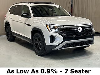 2024 Volkswagen Atlas Peak Edition SEL VIN: 1V2GR2CA4RC585888