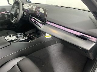 2025 BMW i5 xDrive40 WBY13HG02SCS43325 in Freeport, NY 17