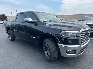 2025 Ram 1500 Laramie 1C6SRFJP7SN520660 in Roseville, MI 3